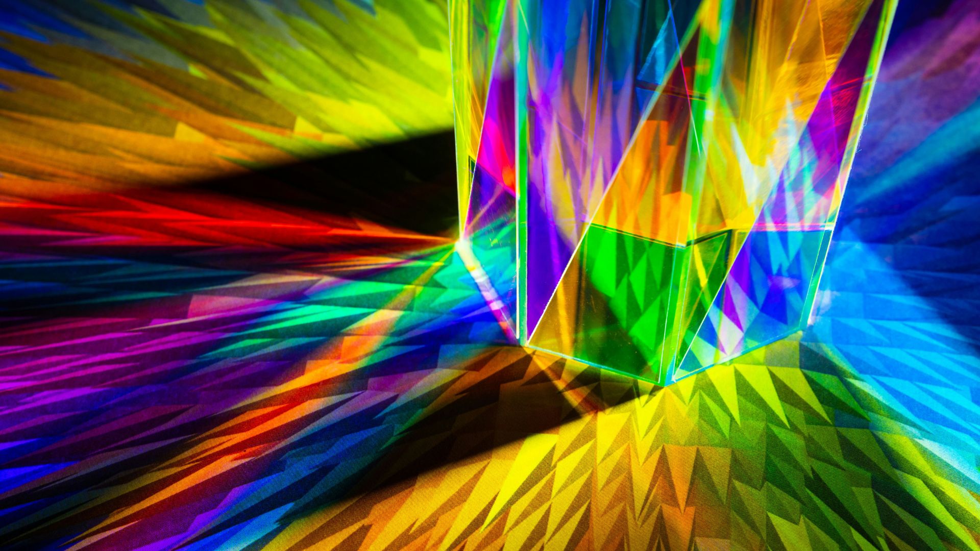 kaleidoscopic light being reflected to demonstrate the ketamine therapy experience as an abstract concept